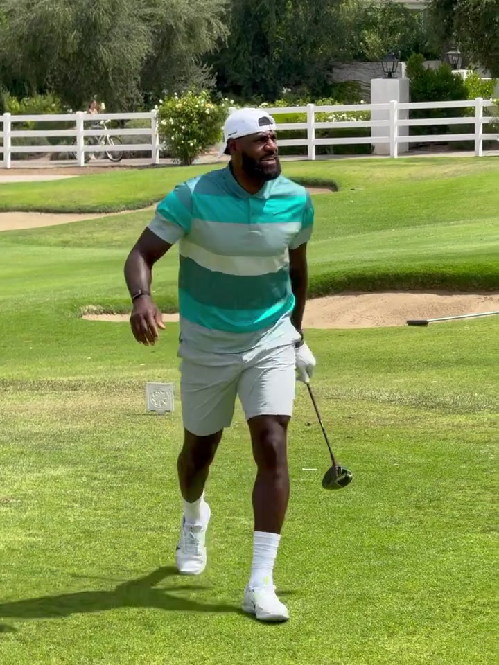 开云平台-乐福更新度假动态：詹姆斯打高尔夫 挥杆后兴奋大喊🏌🏾