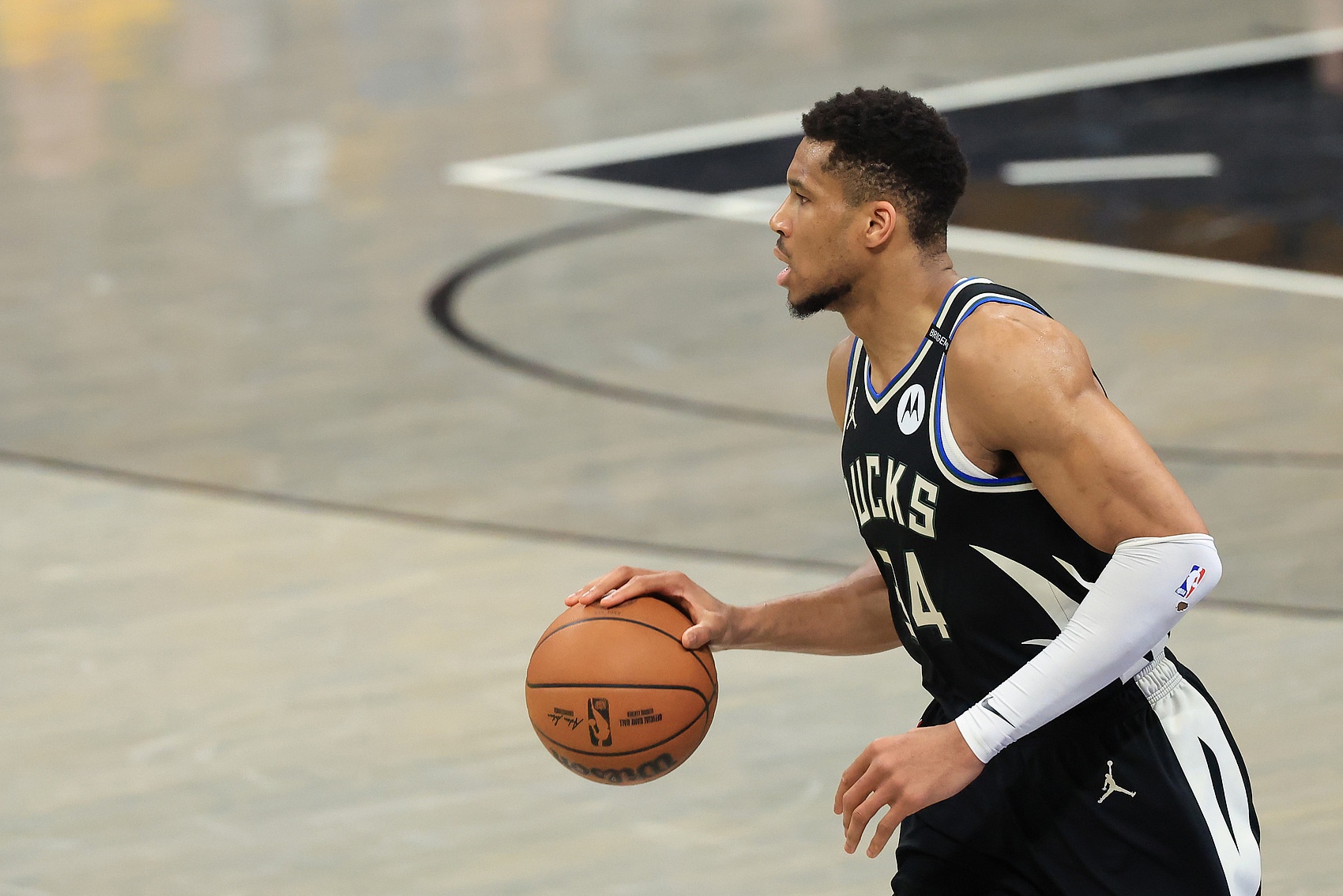 开云平台-博格丹：字母哥拥有纯粹的运动天赋 你在他面前不能犯错