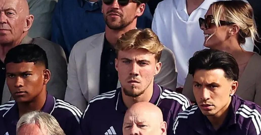 开云官方直播-记者：那不勒斯和曼联还在谈，霍伊伦的交易最有可能先完成