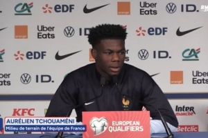 开云官方直播-琼阿梅尼：大家都为登贝莱和杜埃受伤沮丧，教练是非常通情达理的